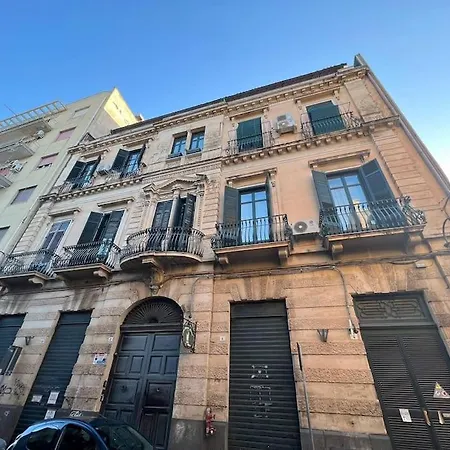 Mama House, Centro Di Catania,castello, Pescheria, *